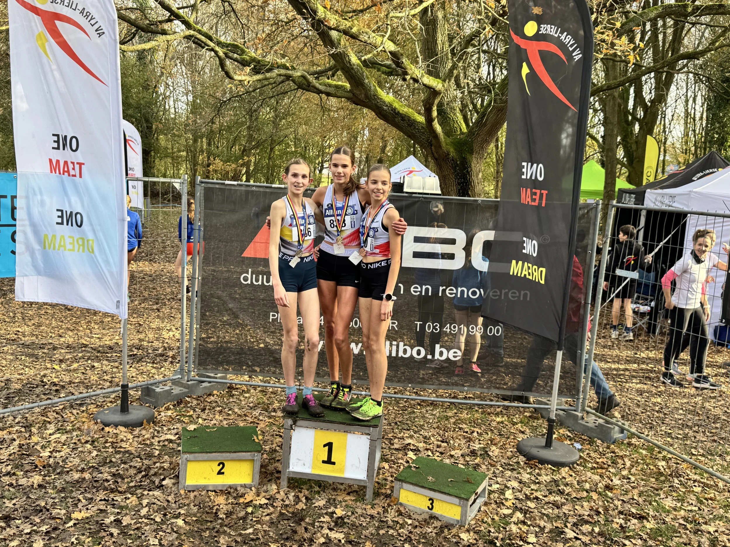 Winst en zilver in de veldloop van Kessel en een top 6 plaats in de internationale Warandeloop van Tilburg [NL]