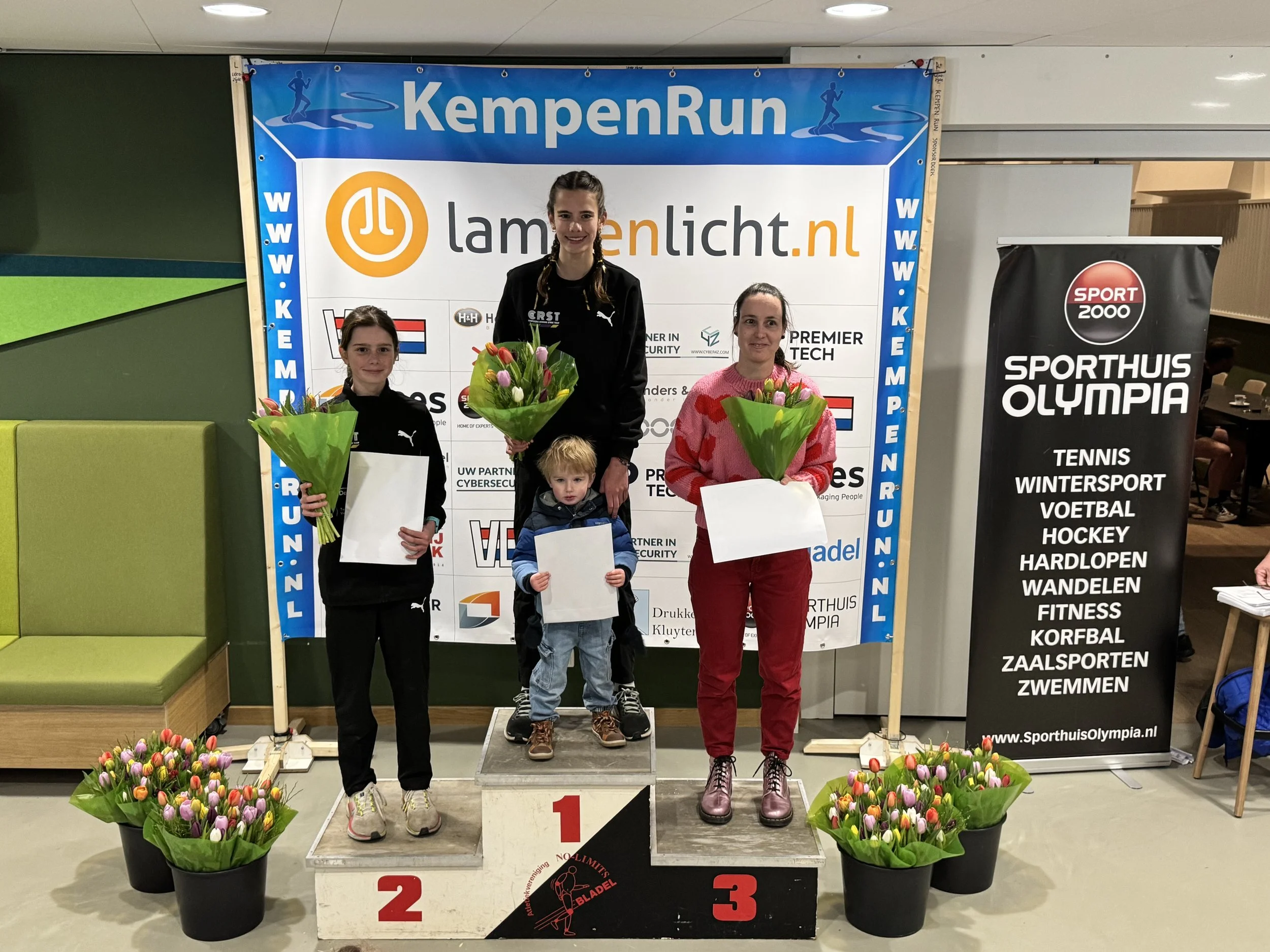 Eerste wegwedstrijden meteen raak! 2x winst, zilver en brons in Turnhout, Hapert [NL] en Mechelen.