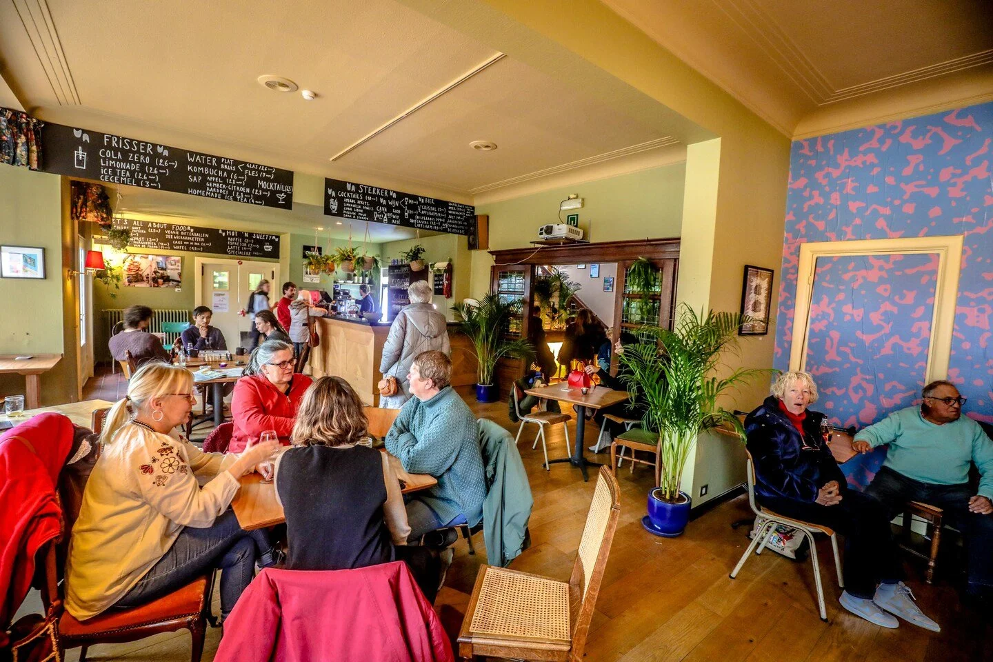 Pannenhuis-bar-opening.jpg