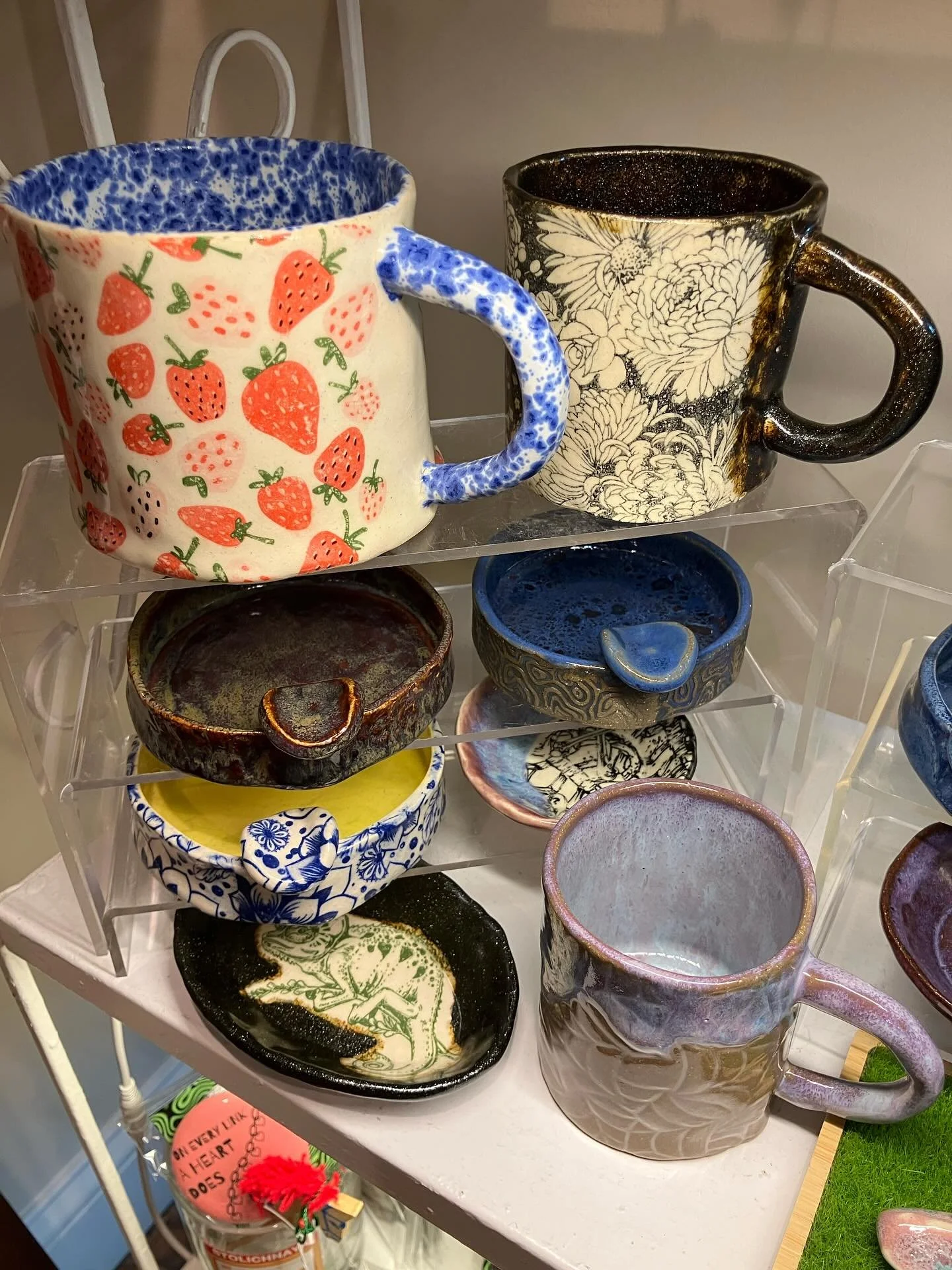 Another restock at @witandwhim today!!! Thank you so much to everyone buying my pottery I love you all 🥰

#pottery #ceramics #ceramicist #handbuiltceramics #handbuiltpottery #longisland #longislandny