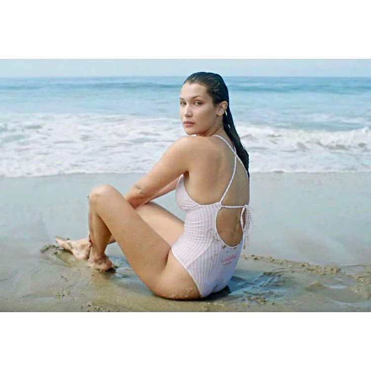 Bella Hadid fotografata da Columbine Goldsmith