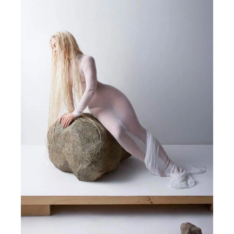 Zara Larsson fotografata da Camilla Akrans