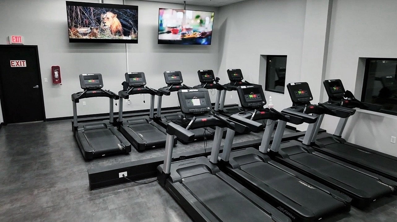 Friendly reminder as the summer months begin to get busier, we have 9 @lifefitnessofficial treadmills on the 3rd floor

🔥 With our new renovations this past year, this floor also consists of our hot yoga studio &amp; cycling room 🔥 

When the 1st &