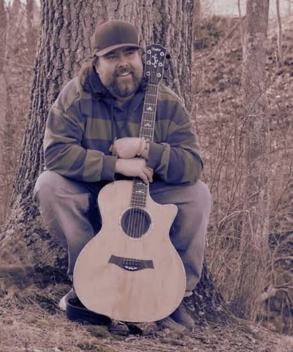 Live Music: Stefan Couture