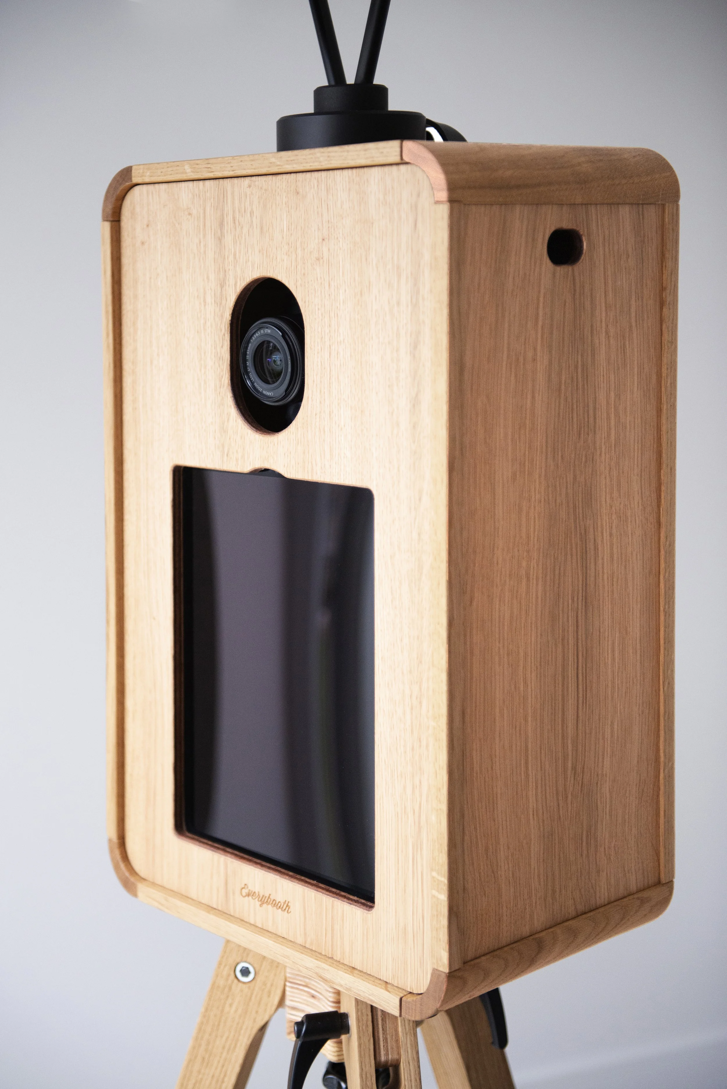 Everybooth_ICON Side.jpg