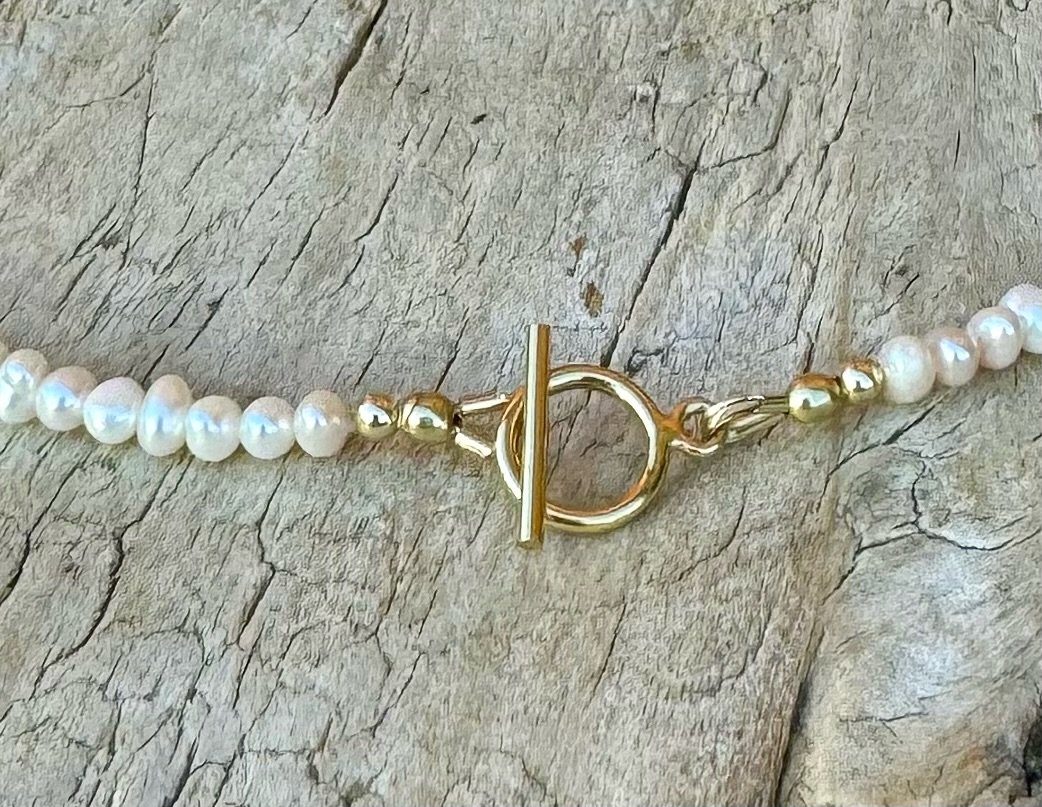 OLIVIA FRESHWATER POTATO PEARL BEADED NECKLACE GOLD CLASP.jpeg