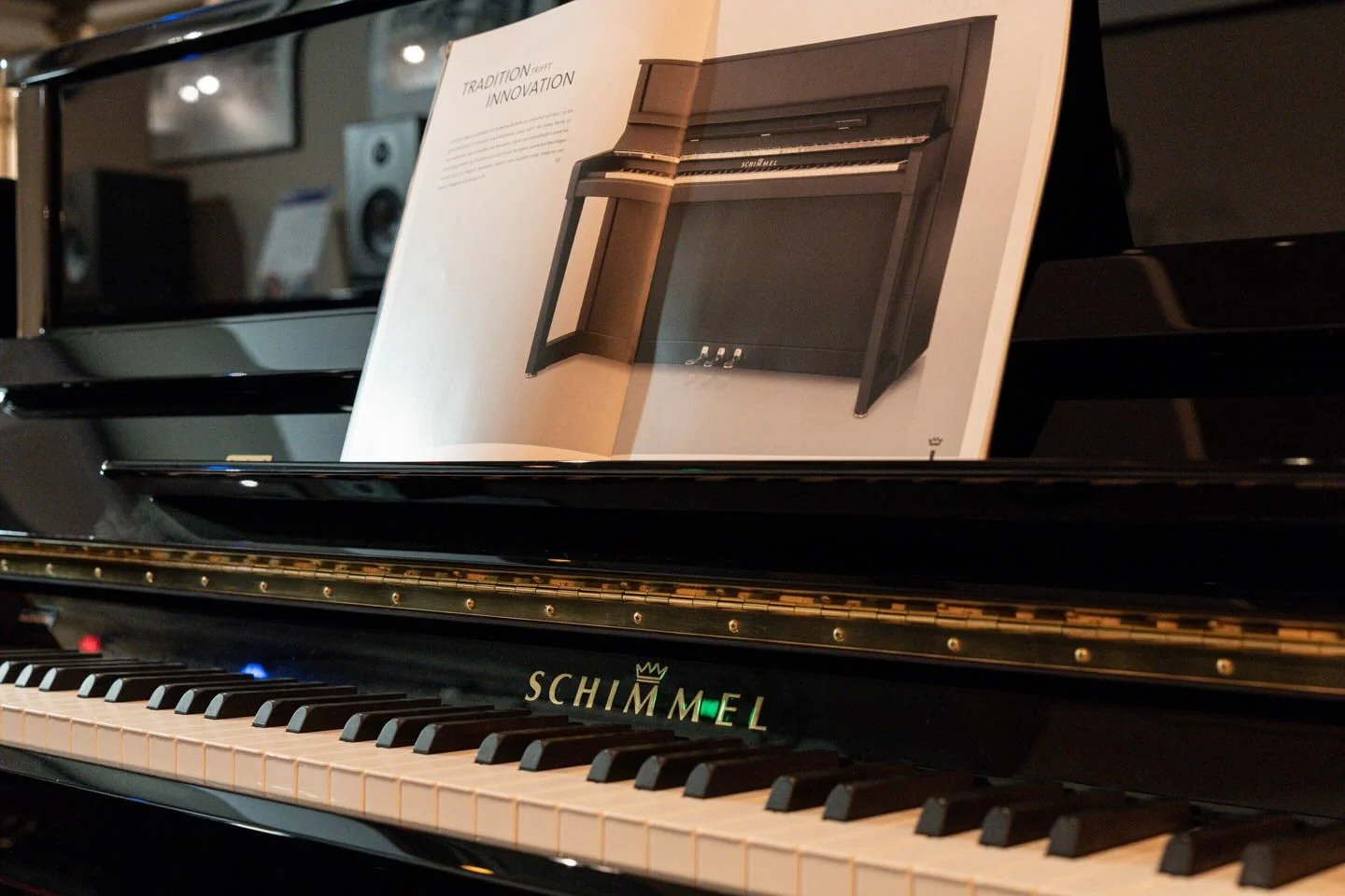 Schimmel Pianos. Klavierbau mit Tradition.
@schimmelpianos 

Seit 1885 steht Schimmel f&uuml;r deutschen Klavierbau, handwerkliche Pr&auml;zision und musikalische Qualit&auml;t.
Ob klassisch oder modern: Schimmel Klaviere und Fl&uuml;gel &uuml;berzeu