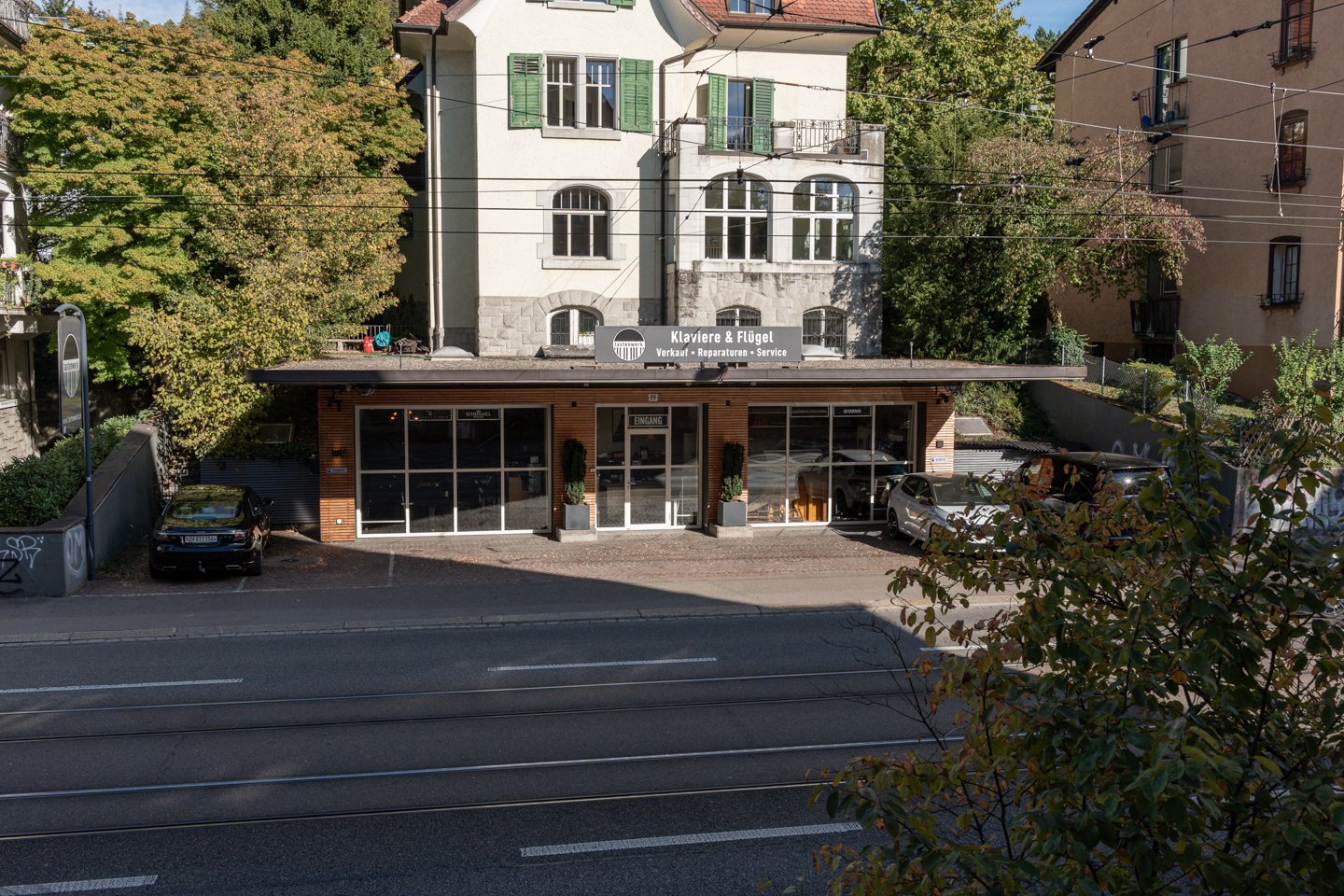 Aussenansicht des Klavierhauses Tastenwerk in Zürich.