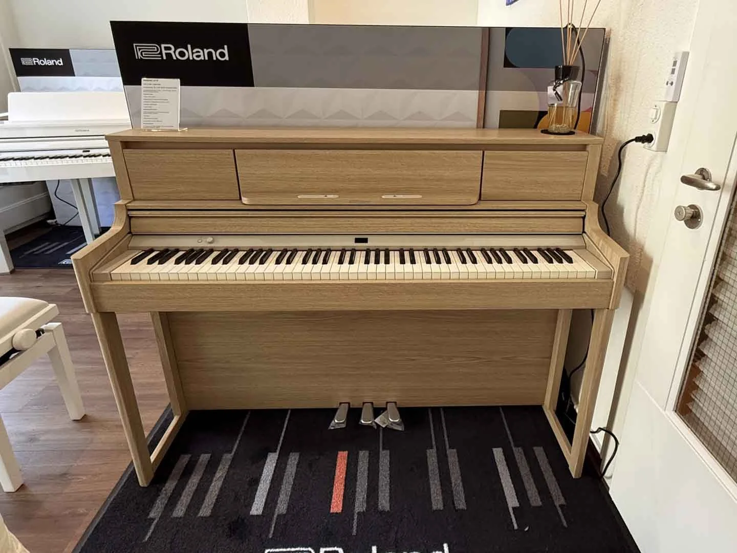 tastenwerk_roland_digitalpianos_showroom_-5.jpg