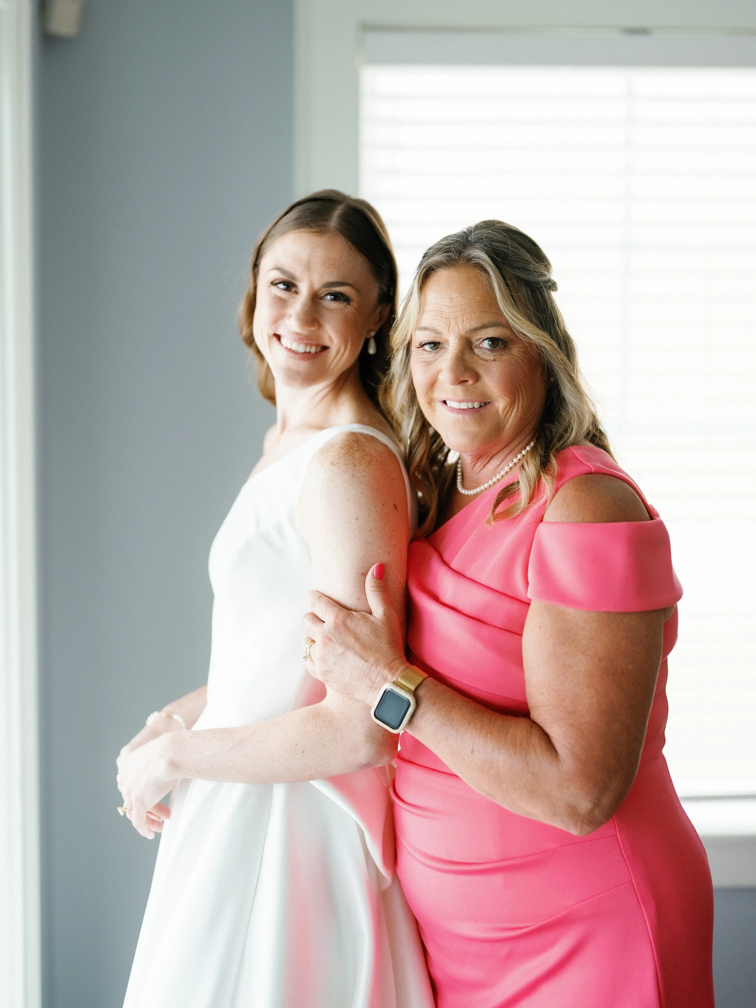 erin-matt-wedding-getting-ready-7.jpg