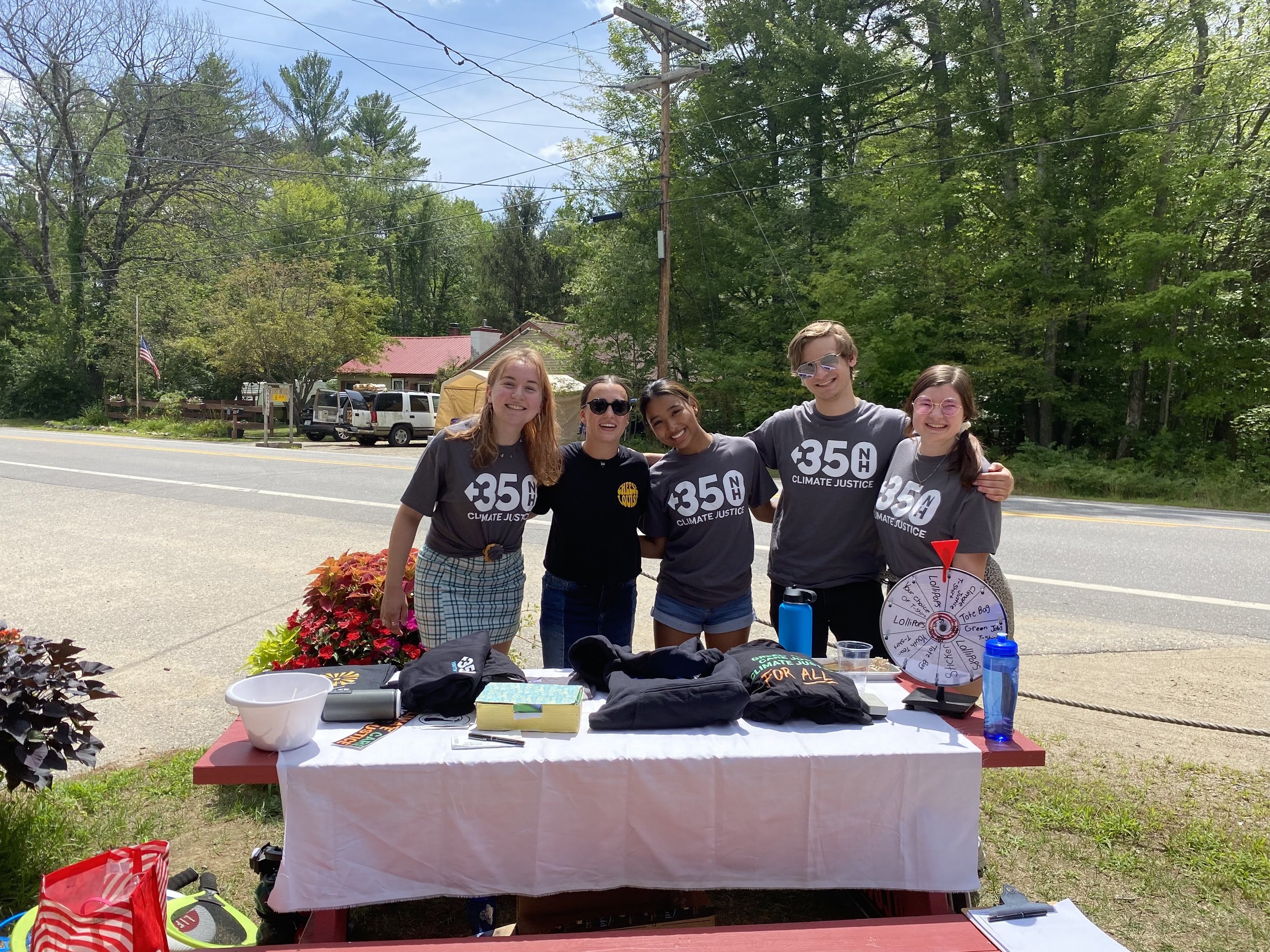 Dine to Donate at Cheese Louise North Conway