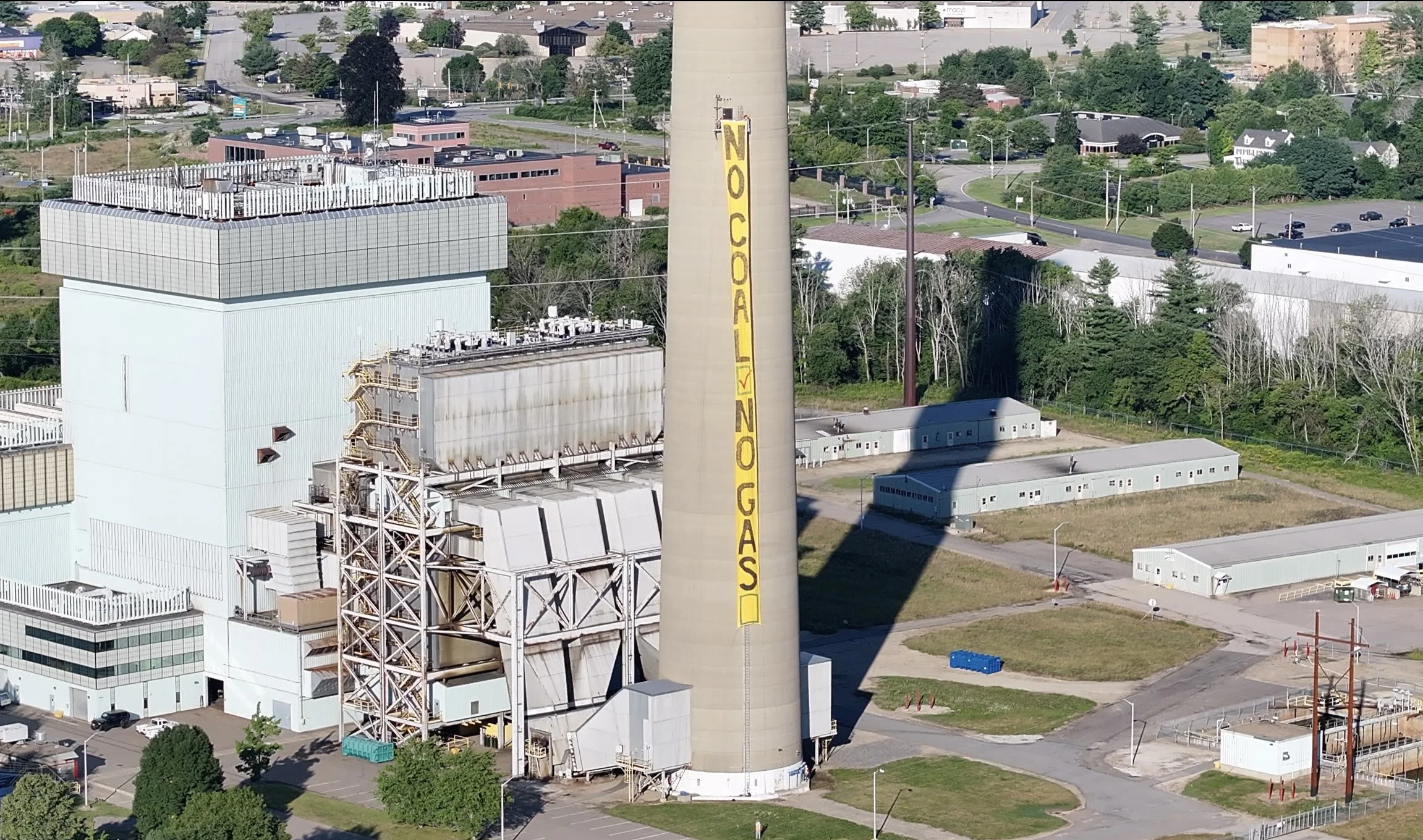 Bus Ride Power Hour: Newington Station and Balcony Solar