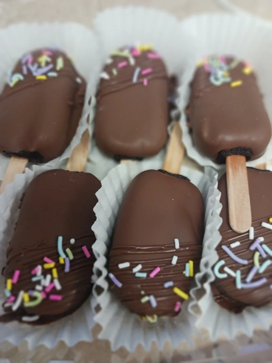 Dipped Cakesicles