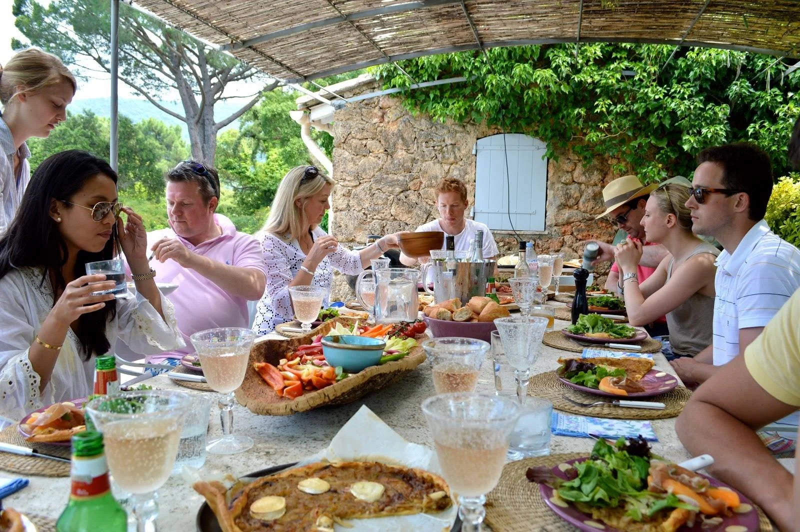 Group of people during a private tasting with matthew, private chef at home