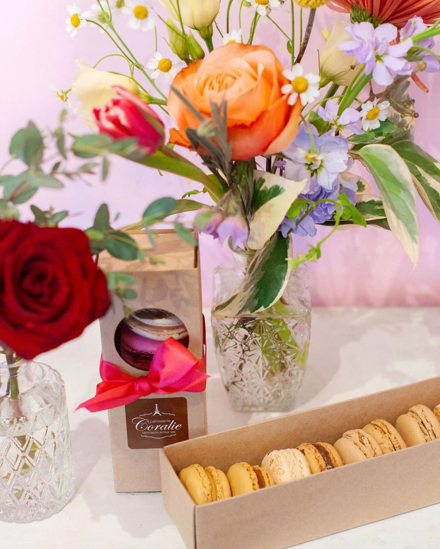 Tomorrow is SWEETEST DAY and we can't think of a better way to celebrate than with a box of macarons from our friends at @patisseriecoralie.

Find both half dozen and full dozen variety packs of macarons when you order flowers at SavilleFlowers.com. 