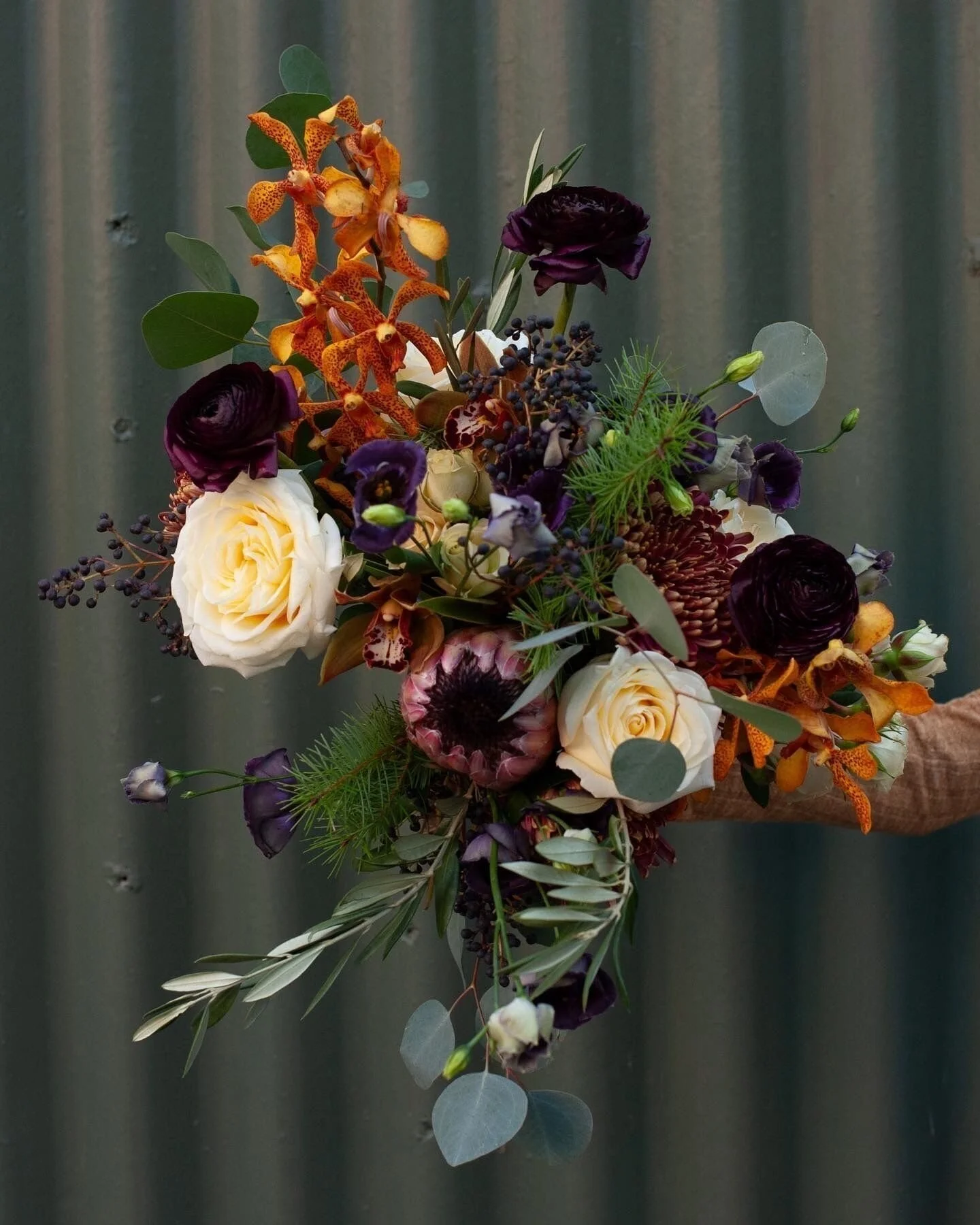 Spare your boo-tiful blooms an early trip to the grave with our fresh flower care tips! 👻 ⚰️ 💀 

✂️ Snip the stems before you put them in a vase; this helps reopen the &quot;straw&quot; of the stem so the flowers can drink.

💧 Fill your vase to th