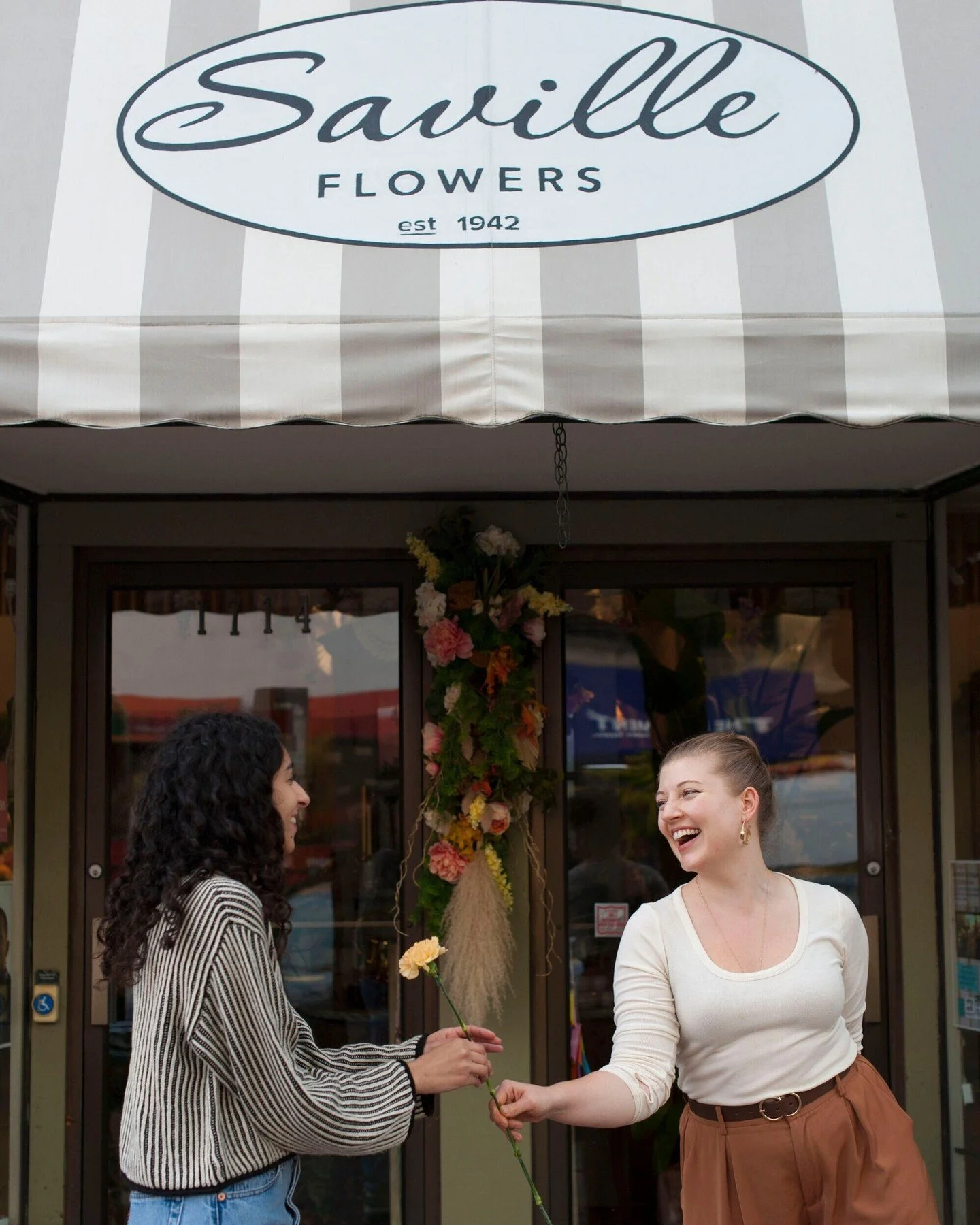 It's #NationalHandwritingDay, and while you may not think that matters to a flower shop, you should know that we write ALL of our cards by hand! ✍️ 

Whether you're saying, "I love you," "Break a leg!", or "Get well soon,&quo