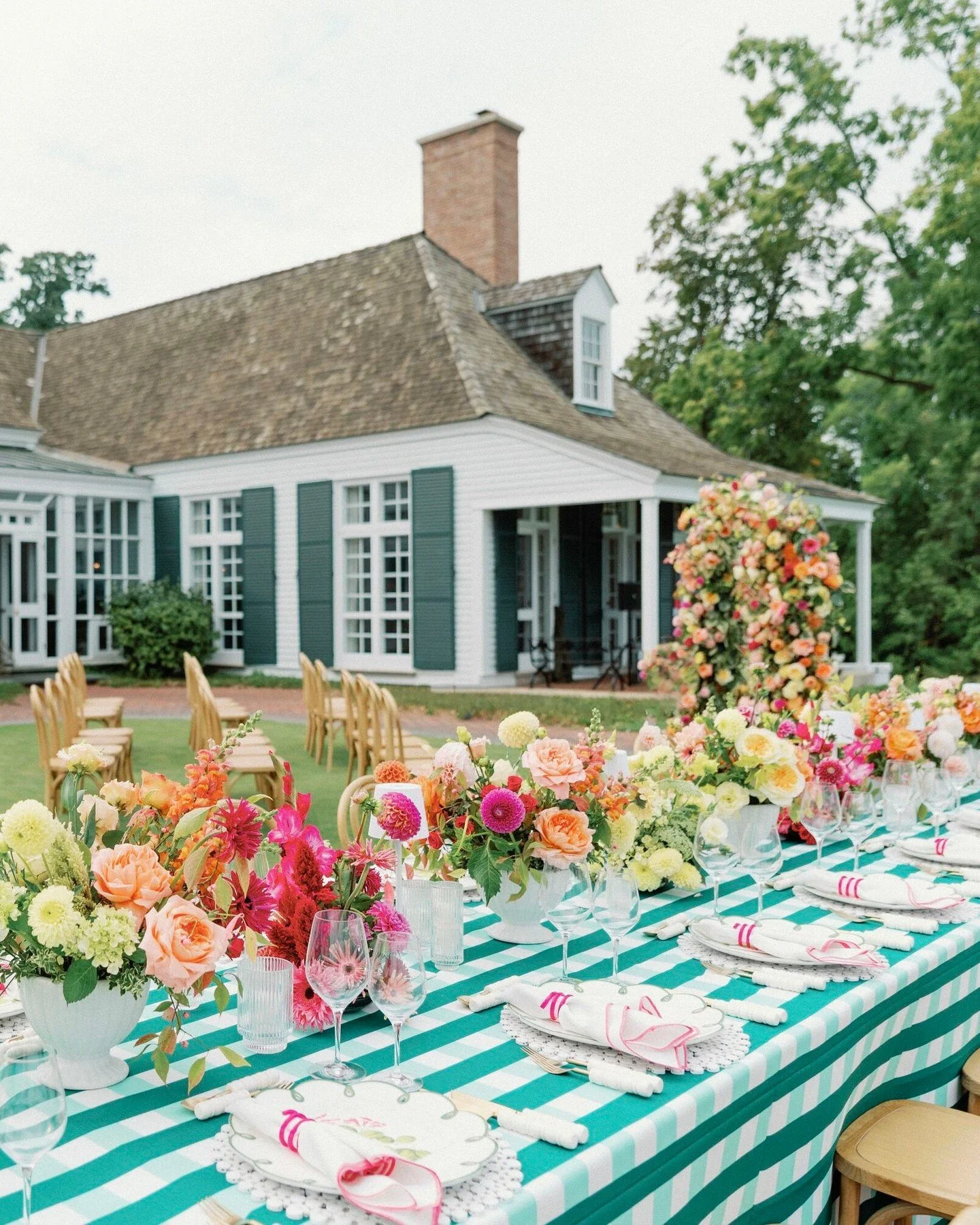 We are CLOSED today for Labor Day to give our hard-working team a much-deserved day off. 😌

We know we don't do floristry alone. Today and every day, we're especially grateful for the flower farmers, greenhouse laborers, pickers and packers, deliver