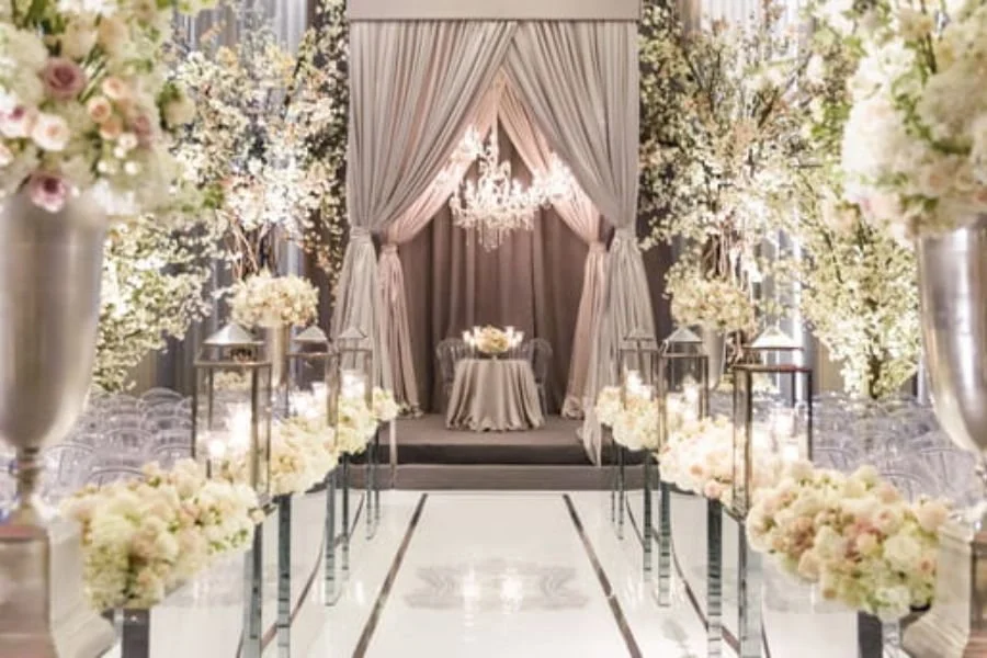 Four Seasons Hotel Toronto gallery.jpg