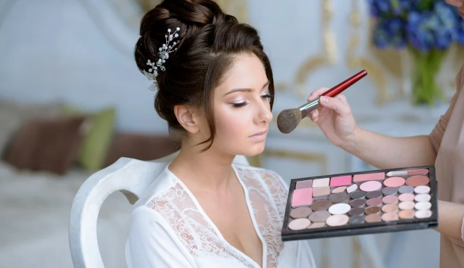 Mobile Hair and Makeup Artist