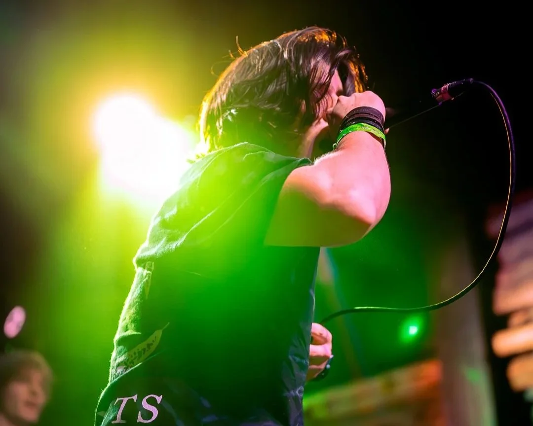 Ranch House in Texas with Lush Green Grass