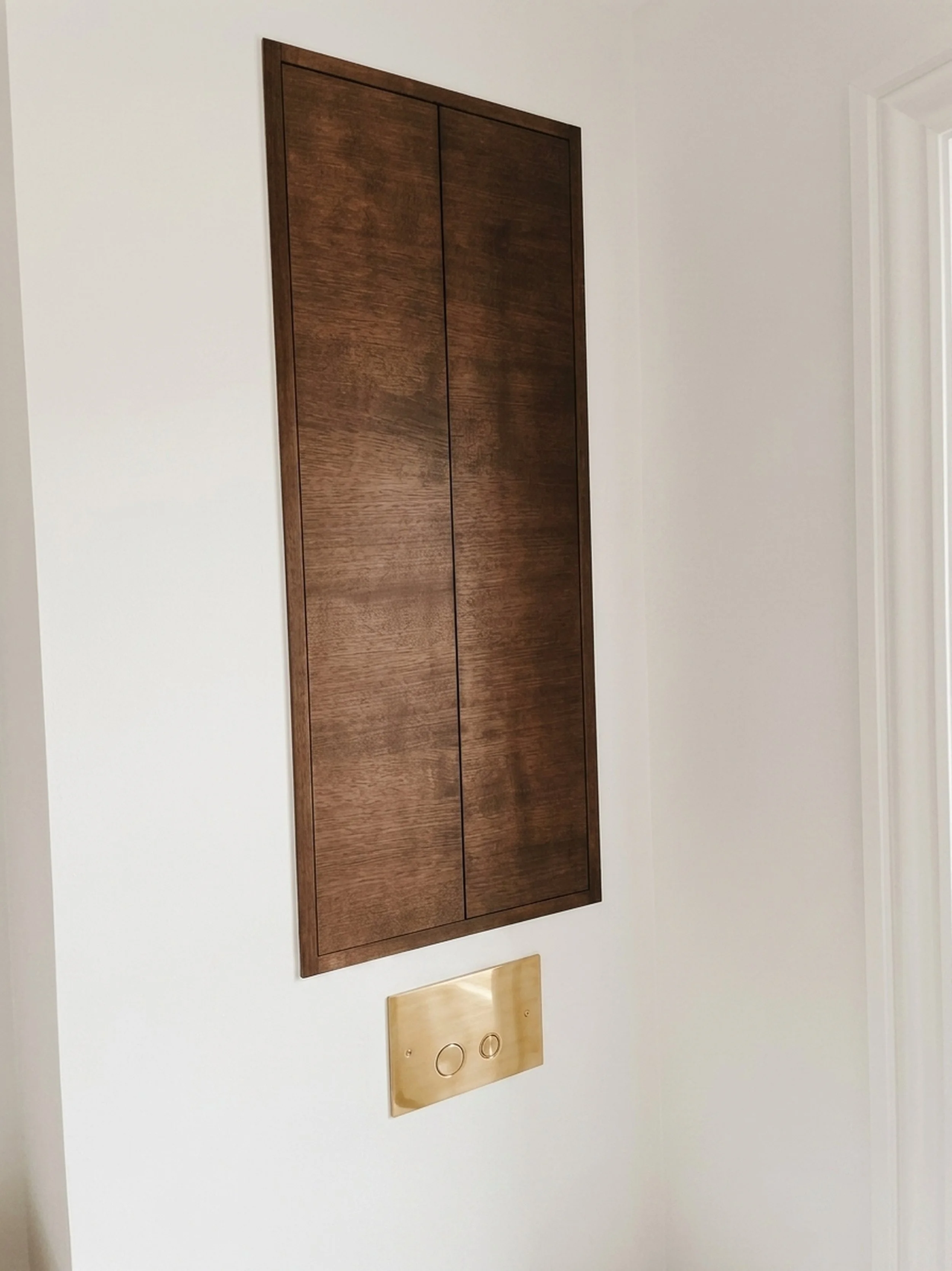 Indbygget skab over toilet - Oakwood