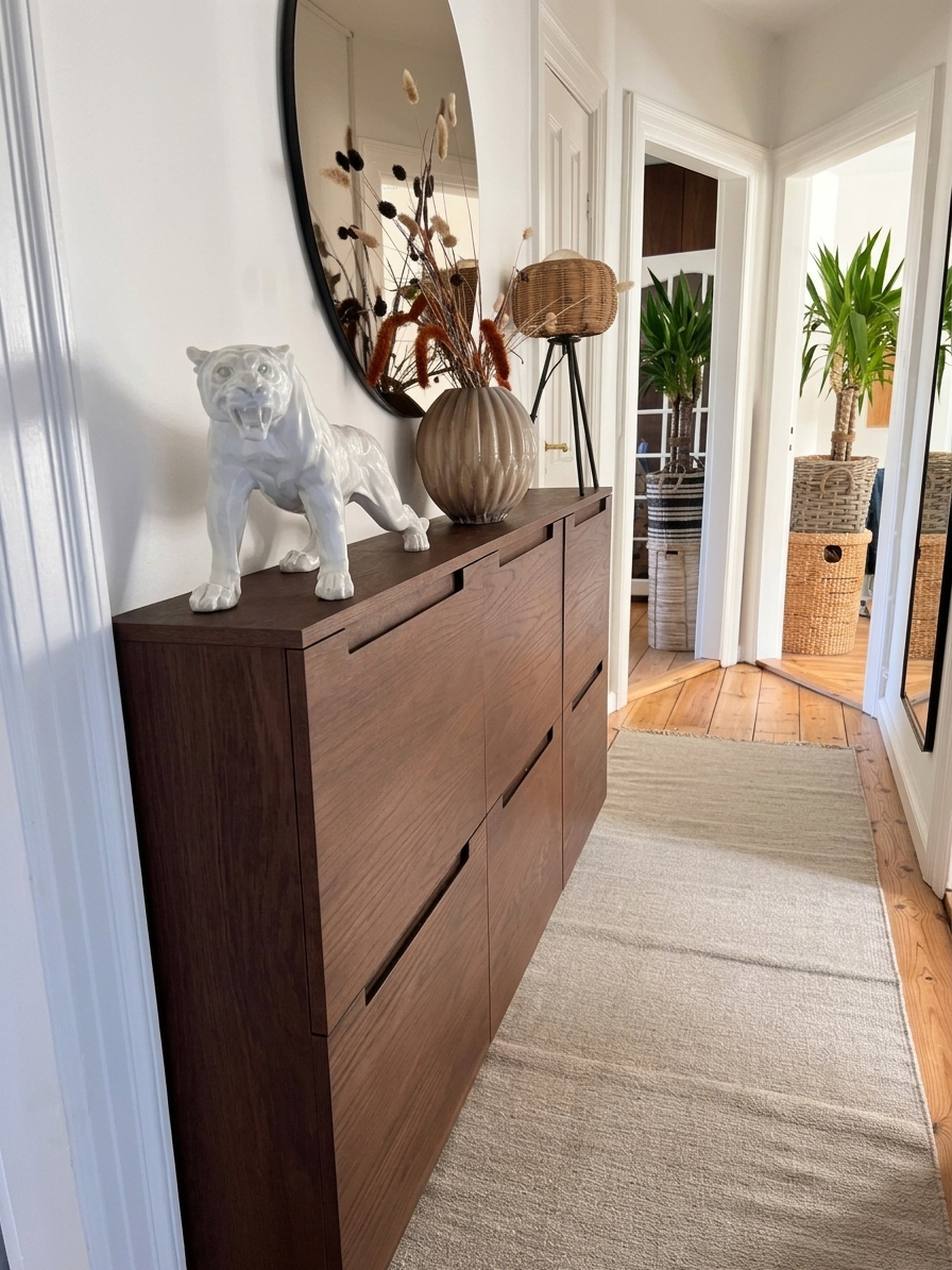 Entrégarderobe på mål med plads til overtøj og sko — Oakwood