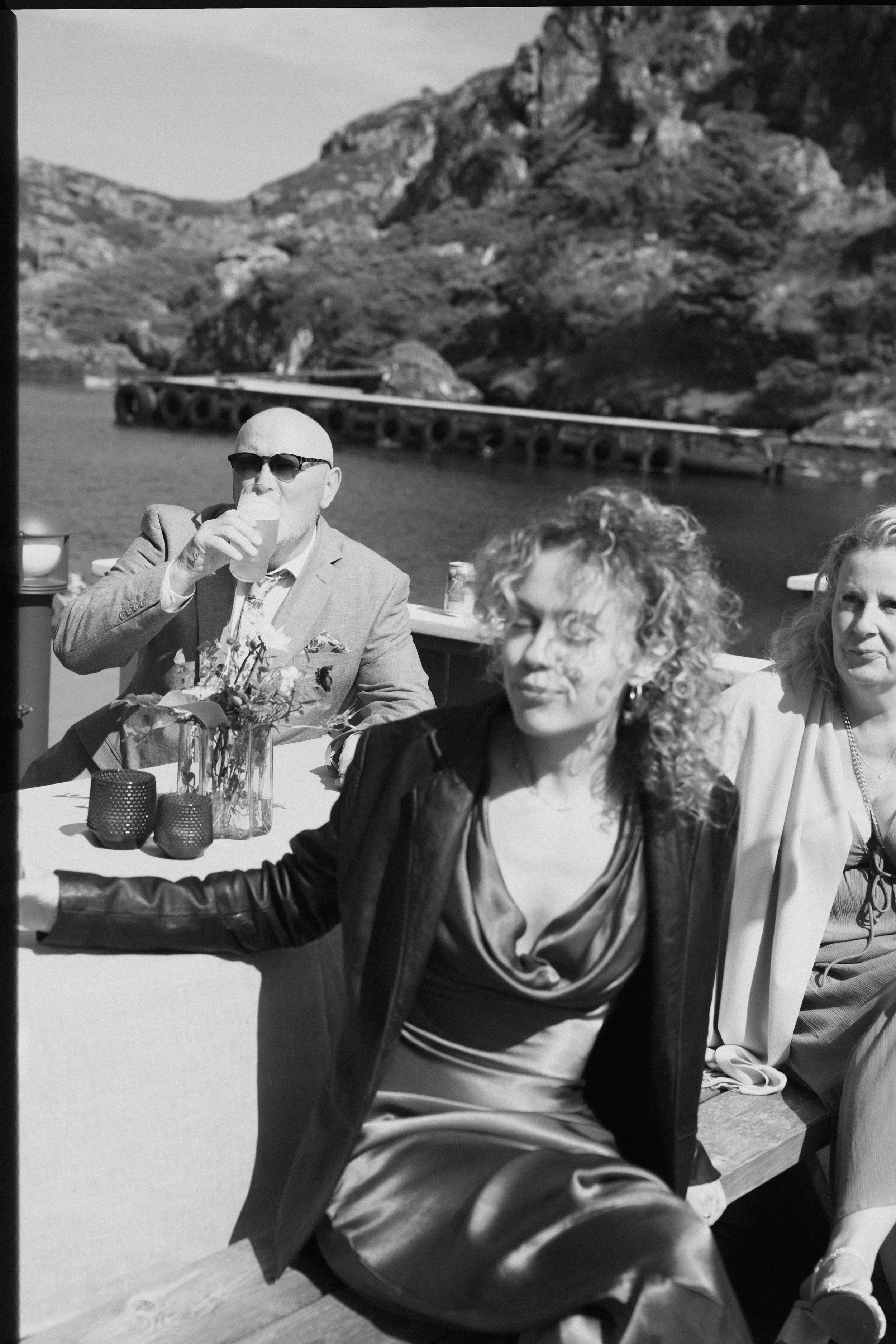 bryllup og gjester Røvær kulturhotell i haugesund analogbilder