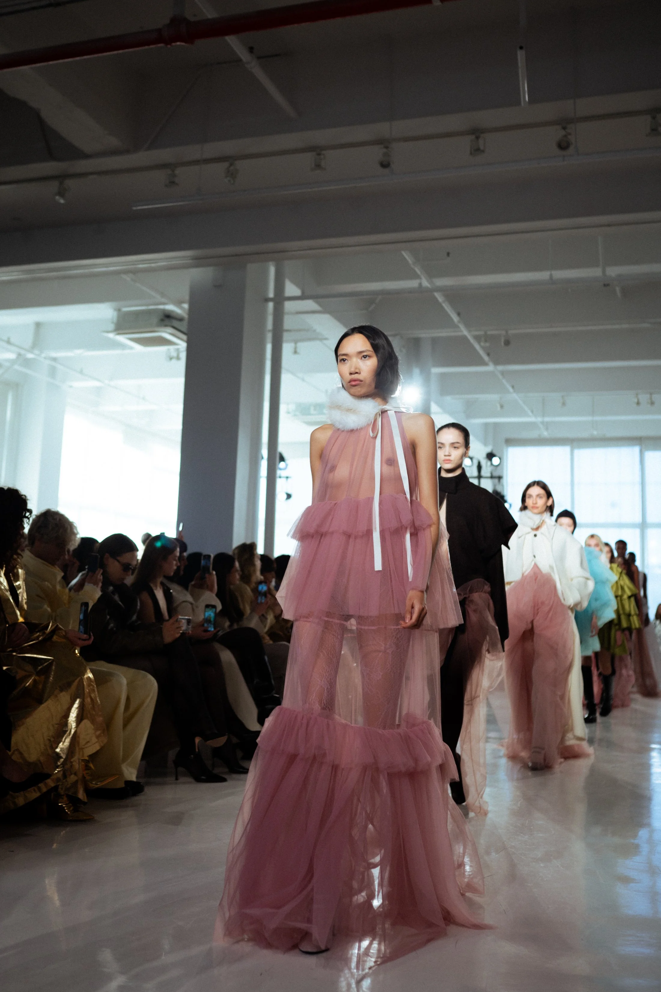 AknvasAW25Runway-67.jpg