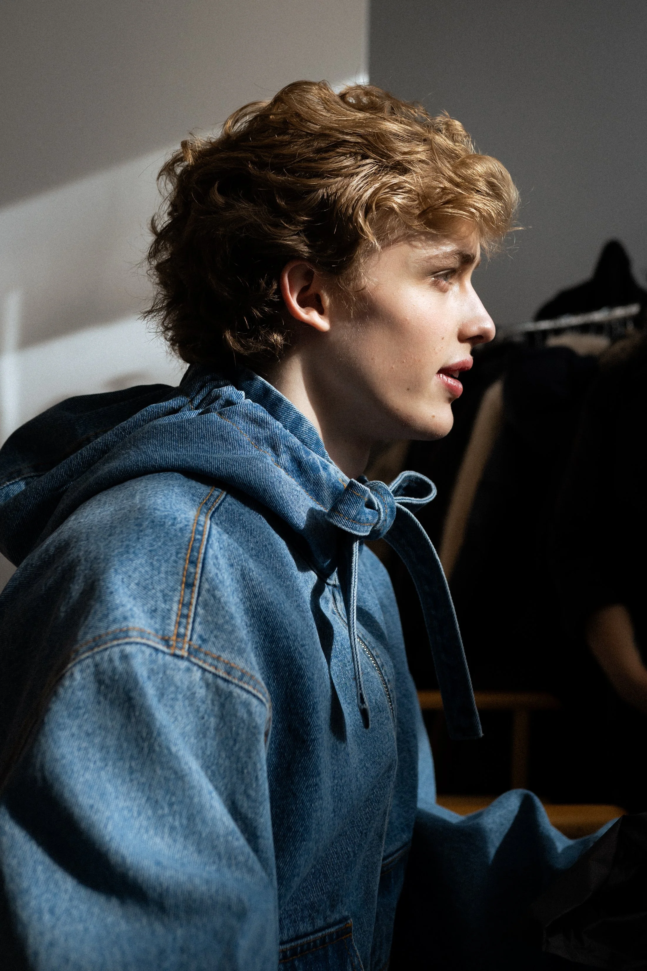 AknvasAW25Backstage-3.jpg