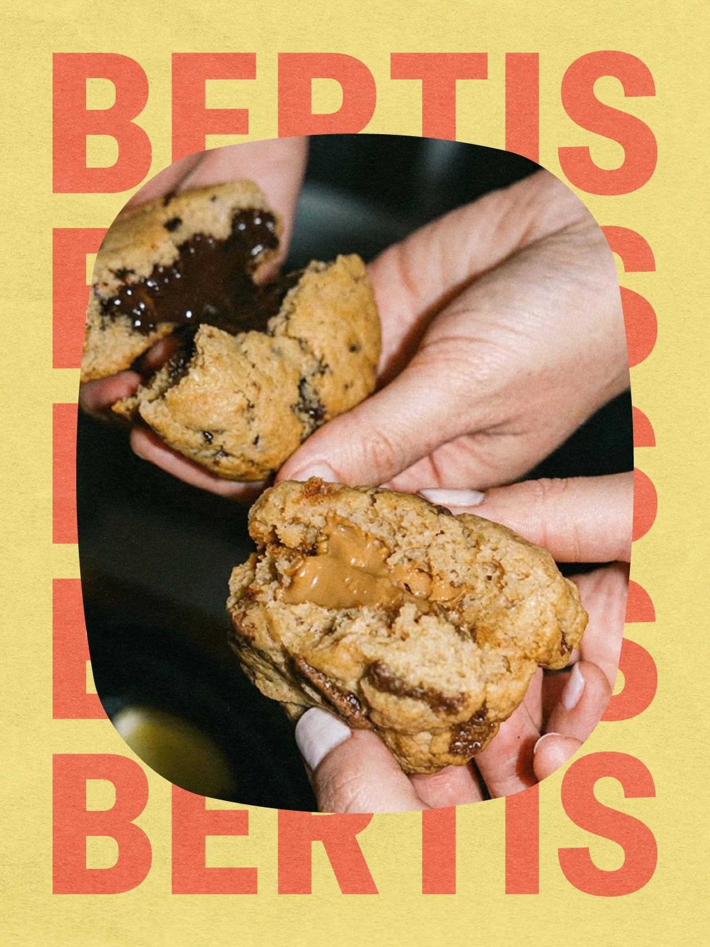 Cookie time at Bertis 🍪 

#cafebertis #cafe #vegancookies #cookies