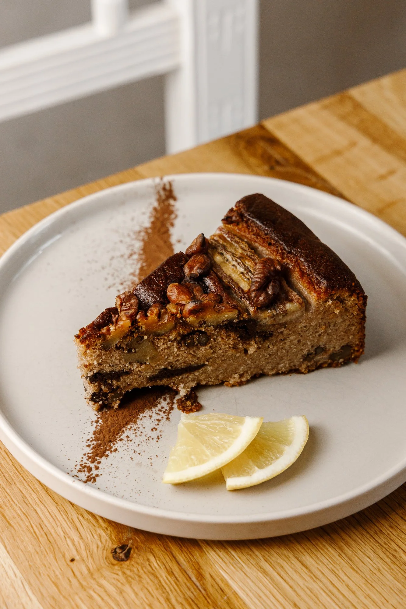 Banane - Walnuss - Schoko Kuchen aus glutunfreien Zutaten im Café Bertis in Karlsruhe 