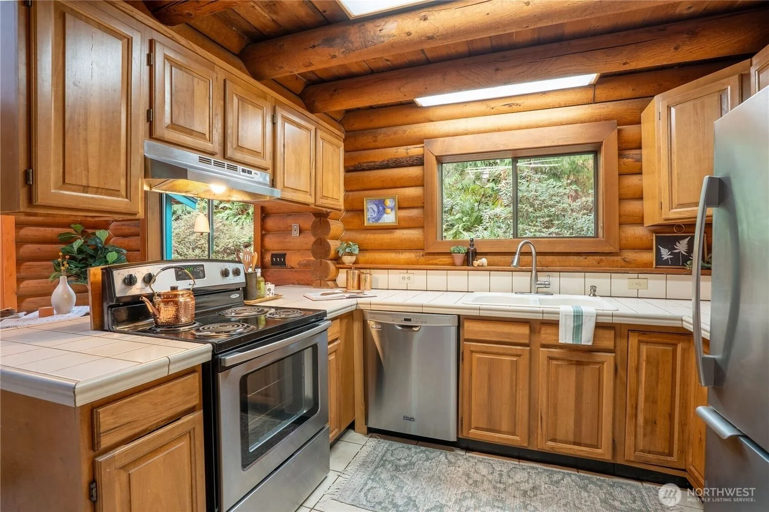 18-Inglewood-Place-realtor-brandon-nelson-bellingwood (12).jpg