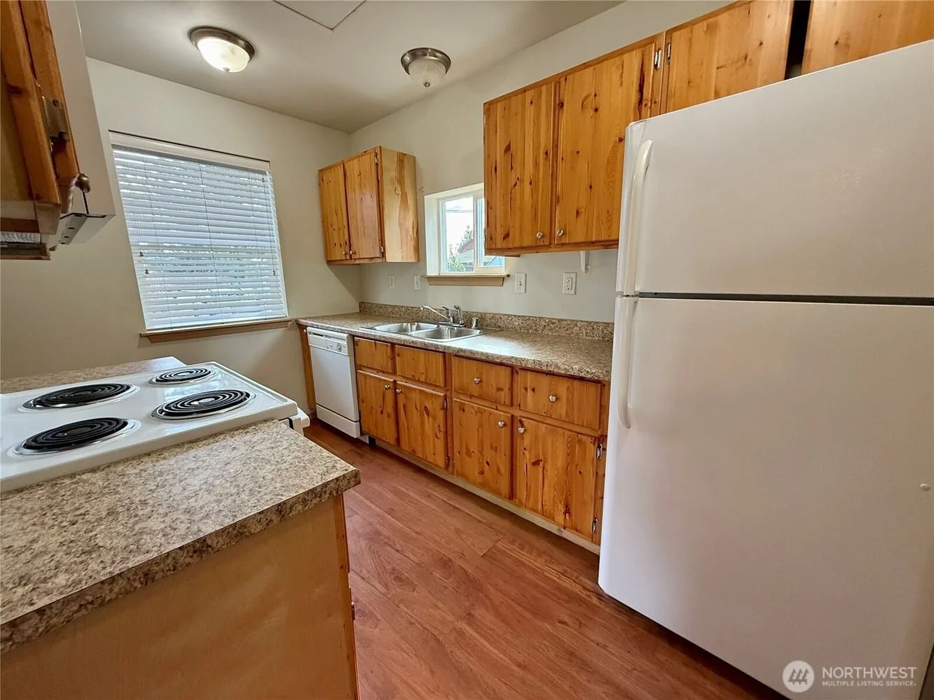 2209-East-Maryland-Street-realtor-brandon-nelson (9).jpg