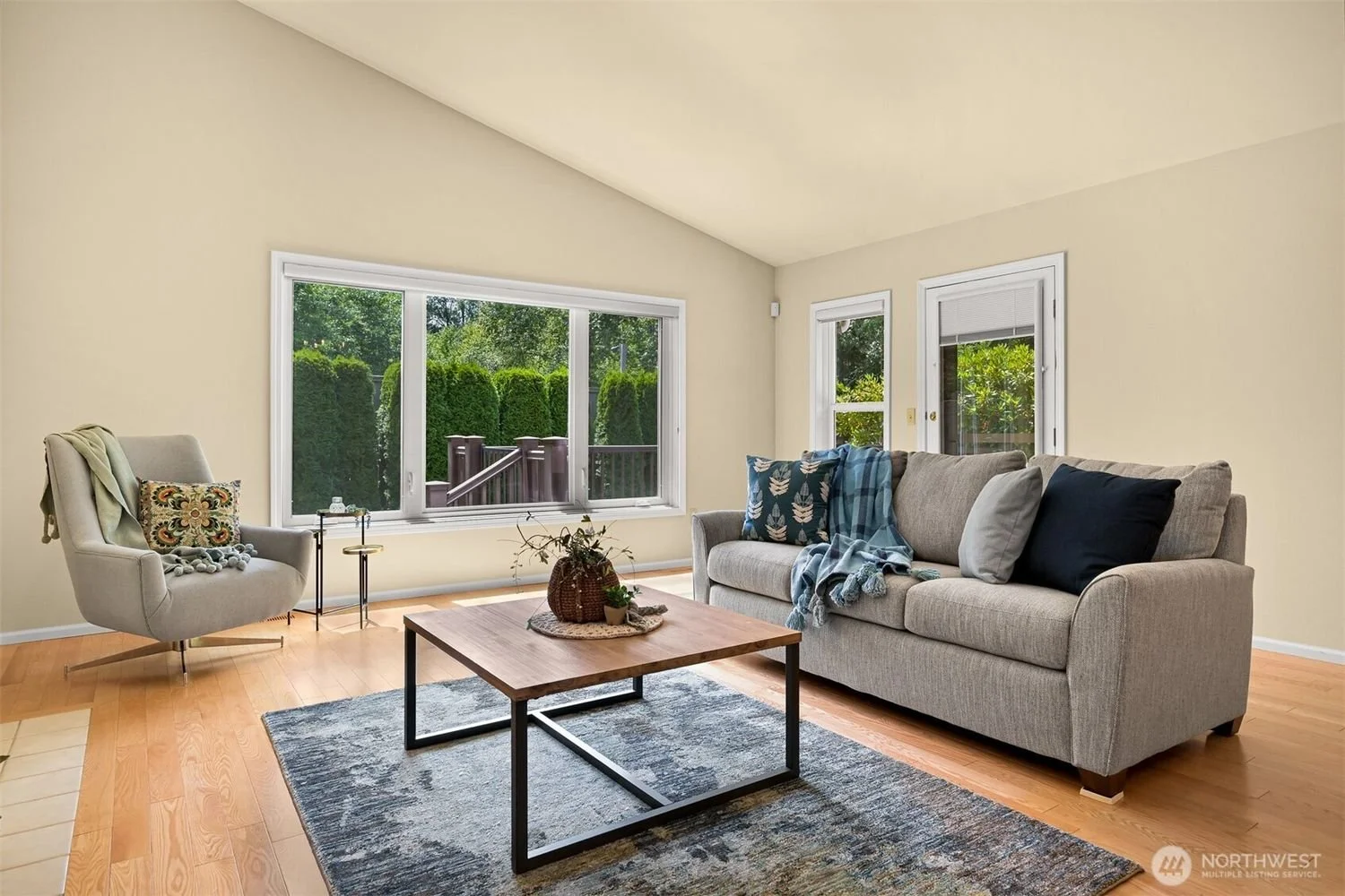 4553-Village-Drive-bellingham_best-realtor-brandon-nelson (4).jpg