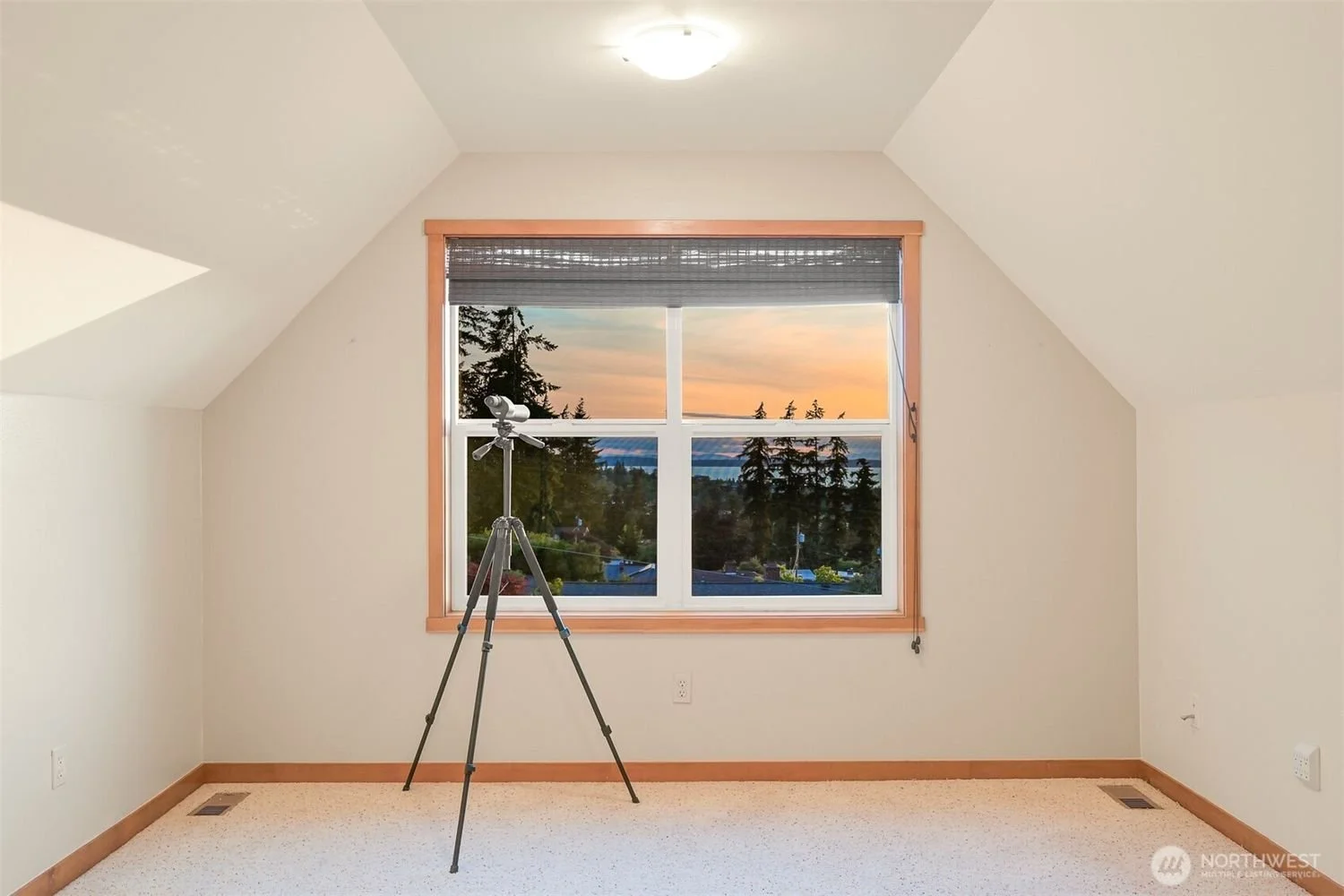1212-Toledo-Street-Bellingham_Brandon-Nelson-Realtor (11).jpg