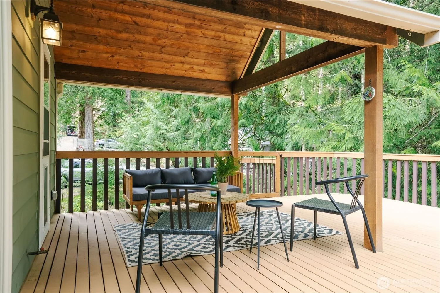 11-Gray-Birch-Lane-brandon-nelson-bellingham-realtor (27).jpg