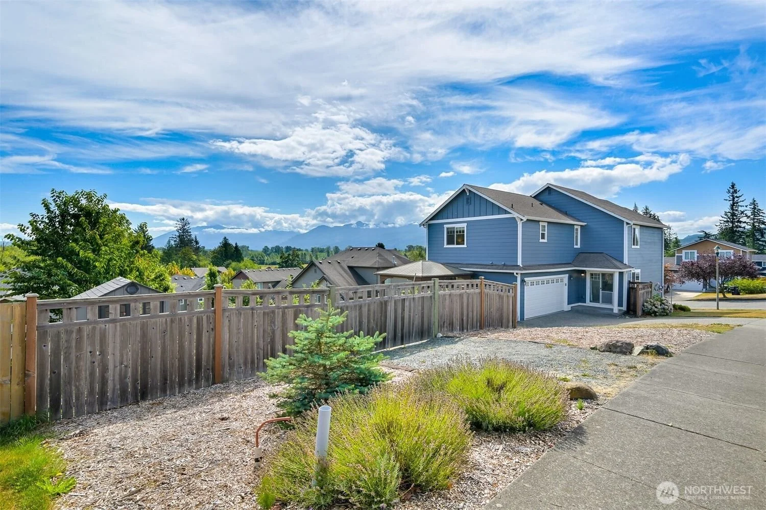 1502-Porto-Bello-Avenue-incl-lot-Sedro-Woolley-WA_brandon-nelson (10).jpg