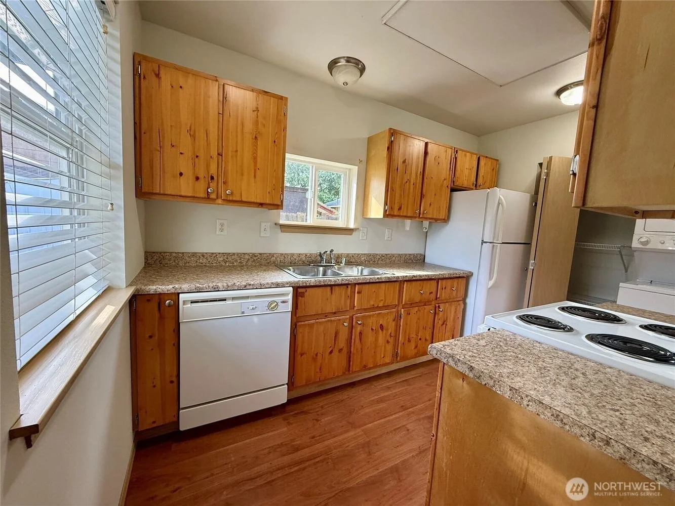 2209-East-Maryland-Street-realtor-brandon-nelson (5).jpg