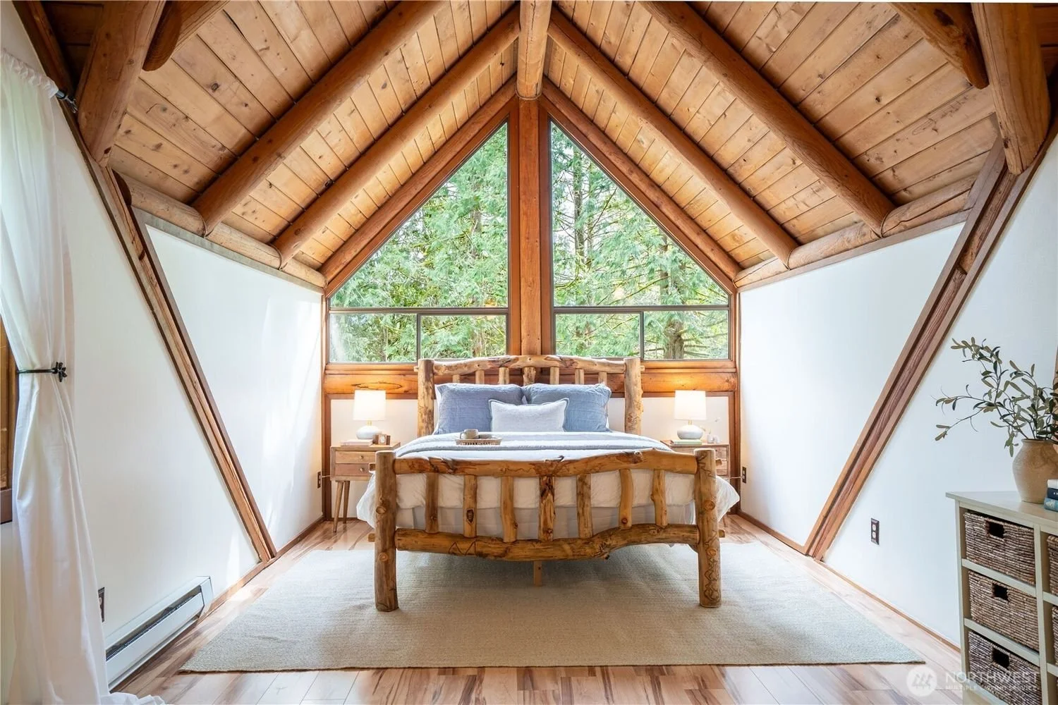 18-Inglewood-Place-realtor-brandon-nelson-bellingwood (19).jpg