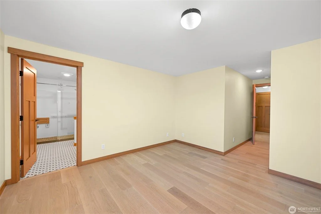 906-11th-Street-bellingham_realtor-brandon-nelson (22).jpeg