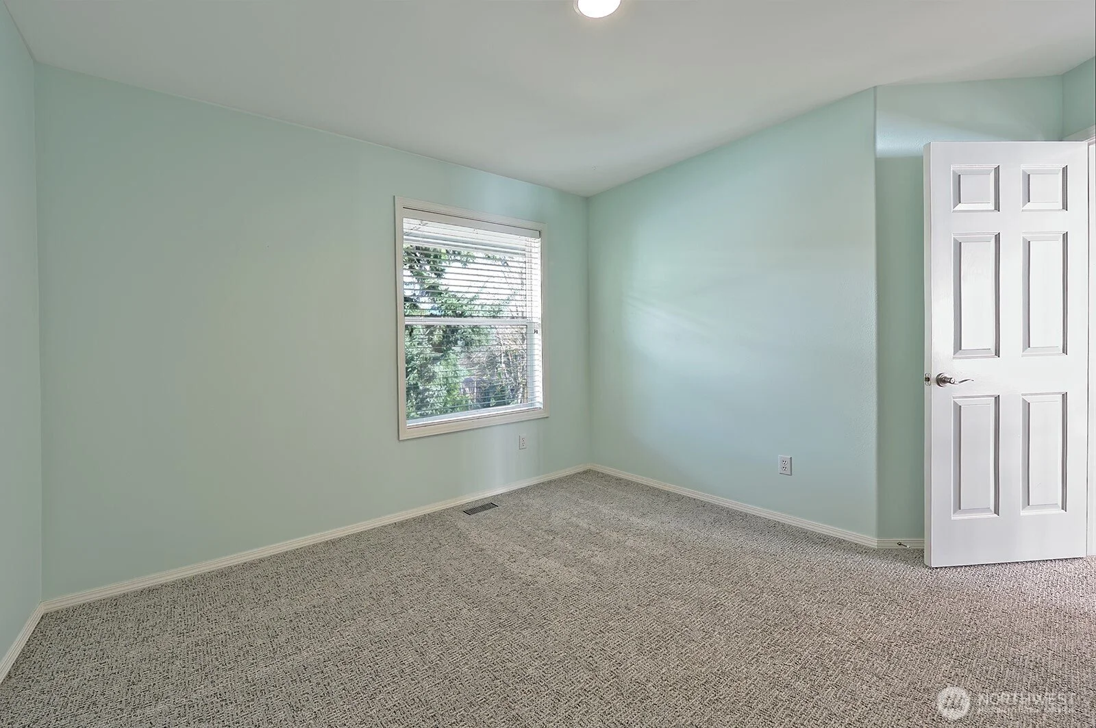 1398-Gabriola-Ct-Bellingham-Brandon-Nelson-Realtor (24).jpeg