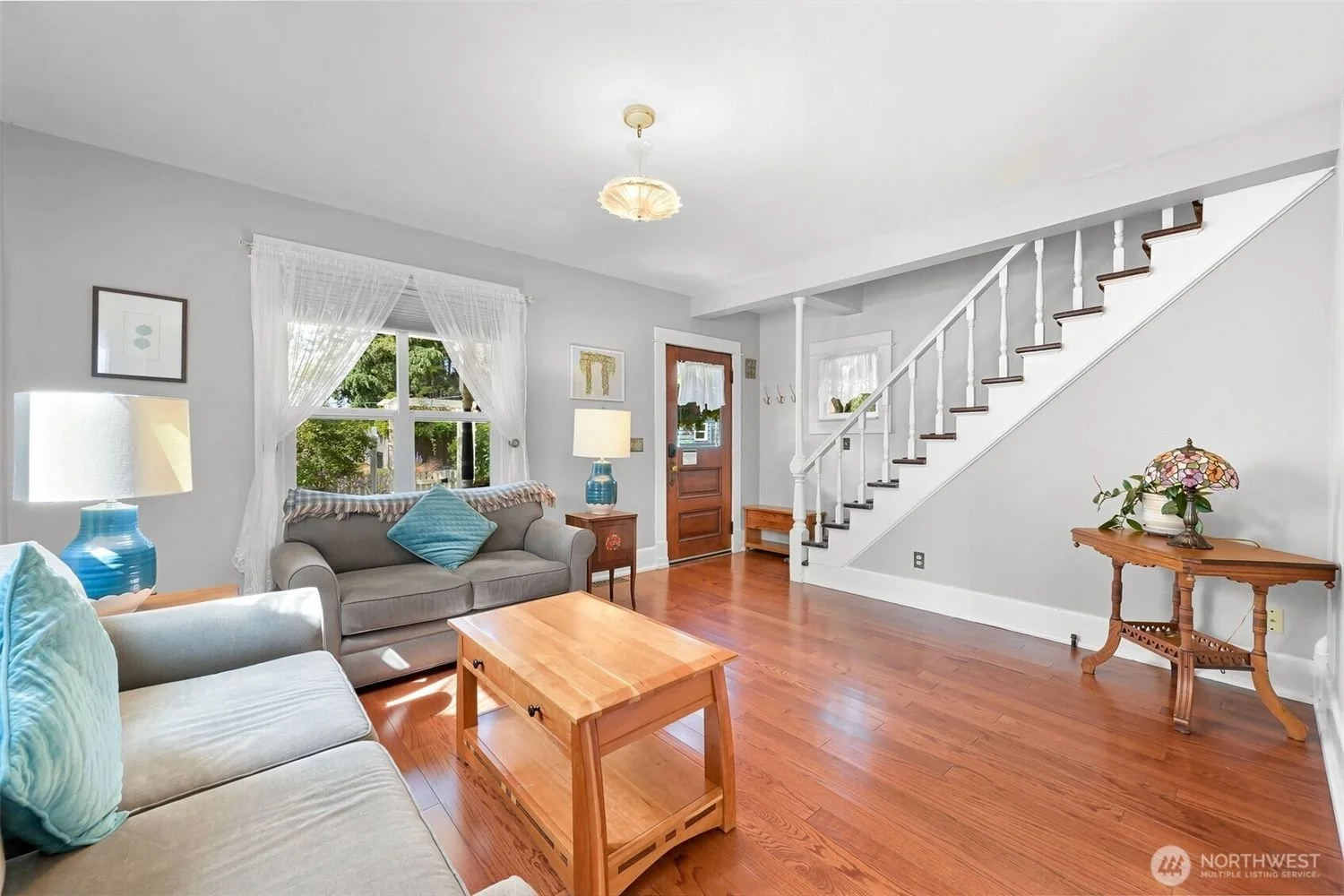 2318-Keesling-Street-Bellingham_brandon-nelson (2).jpg