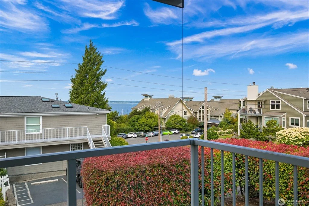 906-11th-Street-bellingham_realtor-brandon-nelson (14).jpeg