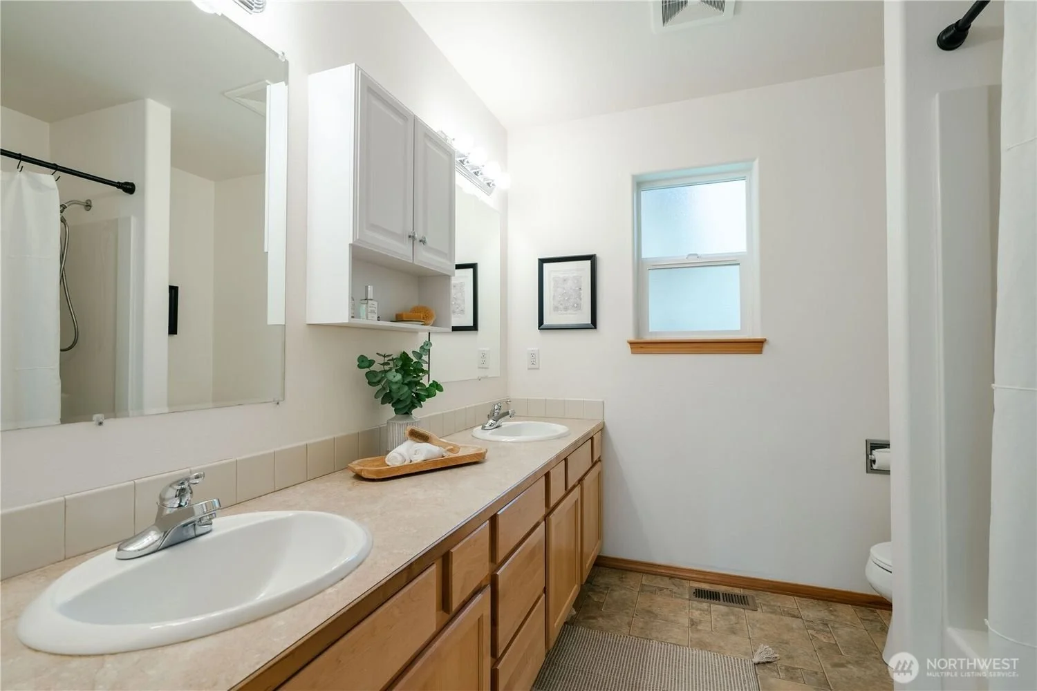 11-Gray-Birch-Lane-brandon-nelson-bellingham-realtor (15).jpg