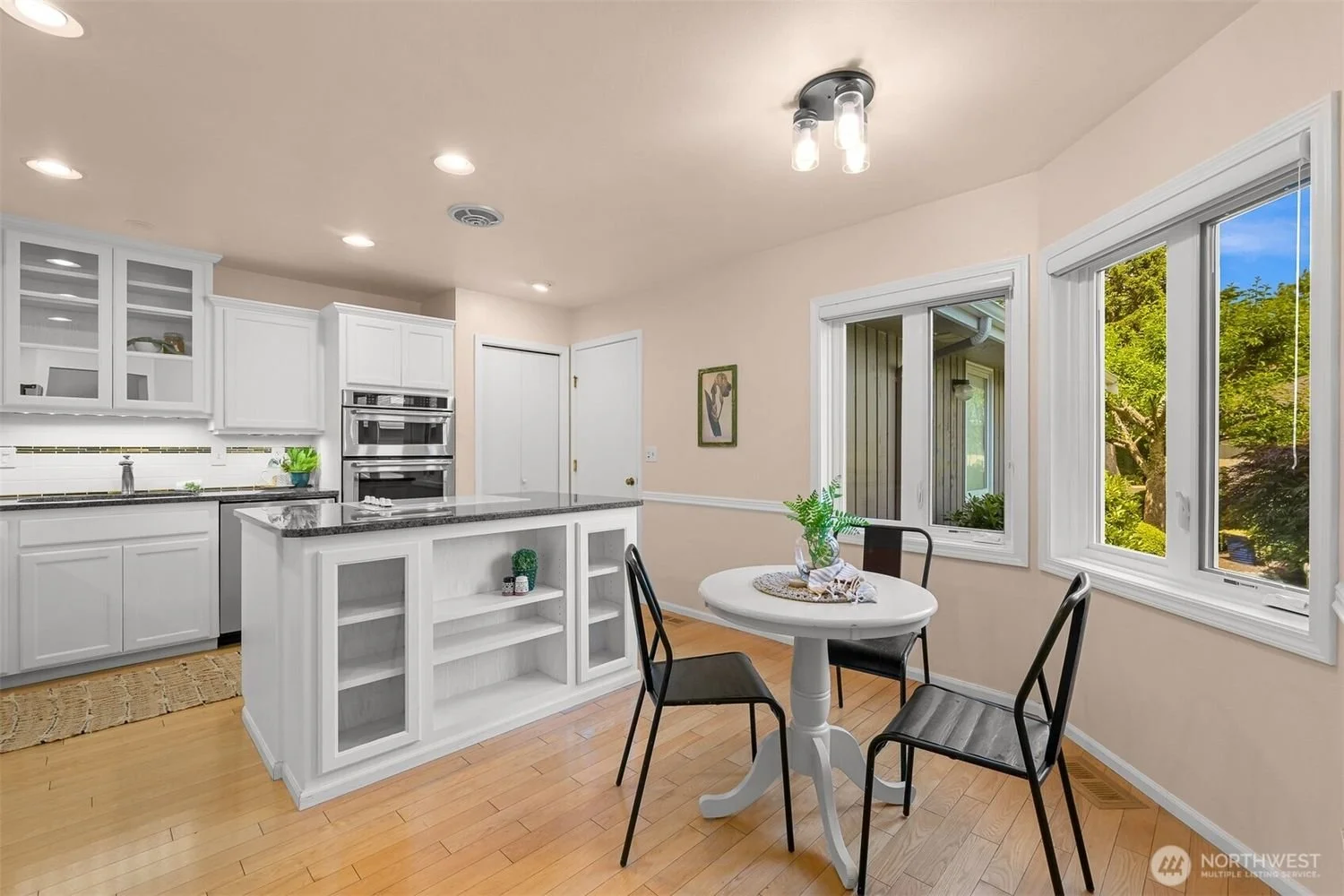 4553-Village-Drive-bellingham_best-realtor-brandon-nelson (17).jpg