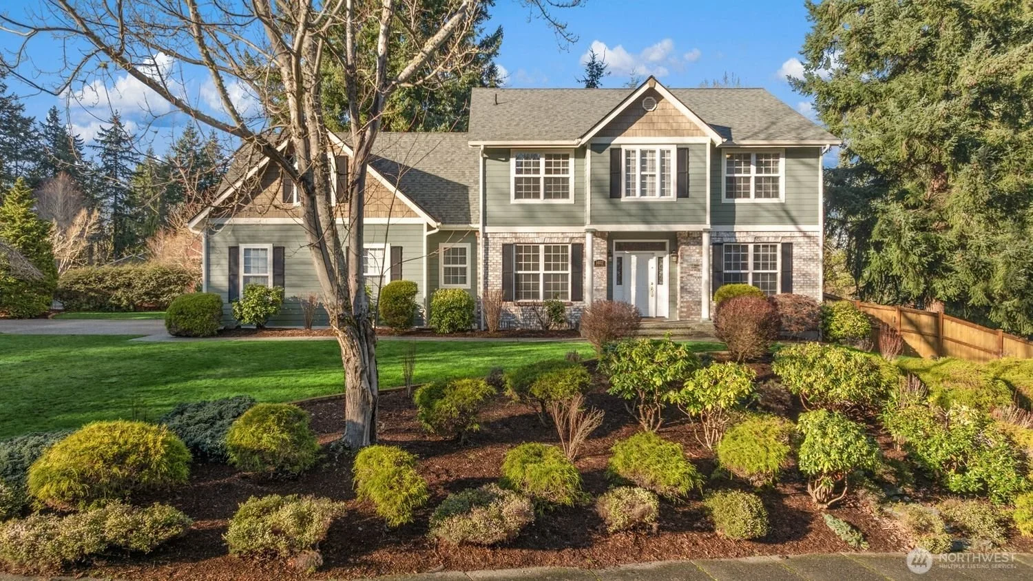 1402-Langara-Circle-brandon-nelnson-best-bellingham (1).jpg