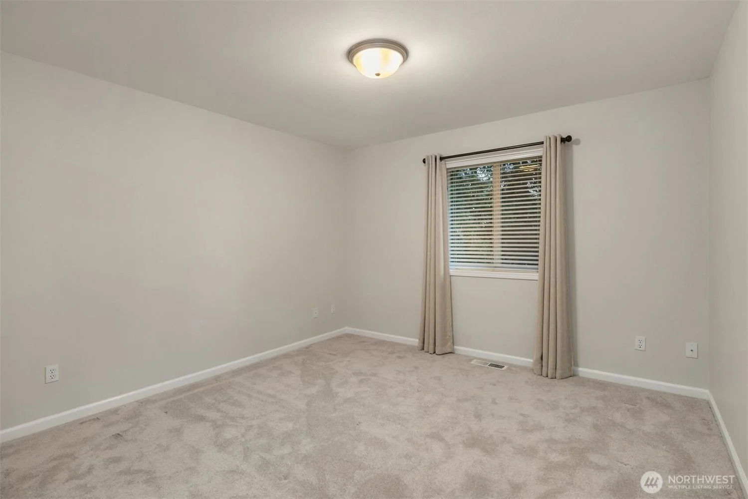 1402-Langara-Circle-brandon-nelnson-best-bellingham (39).jpg