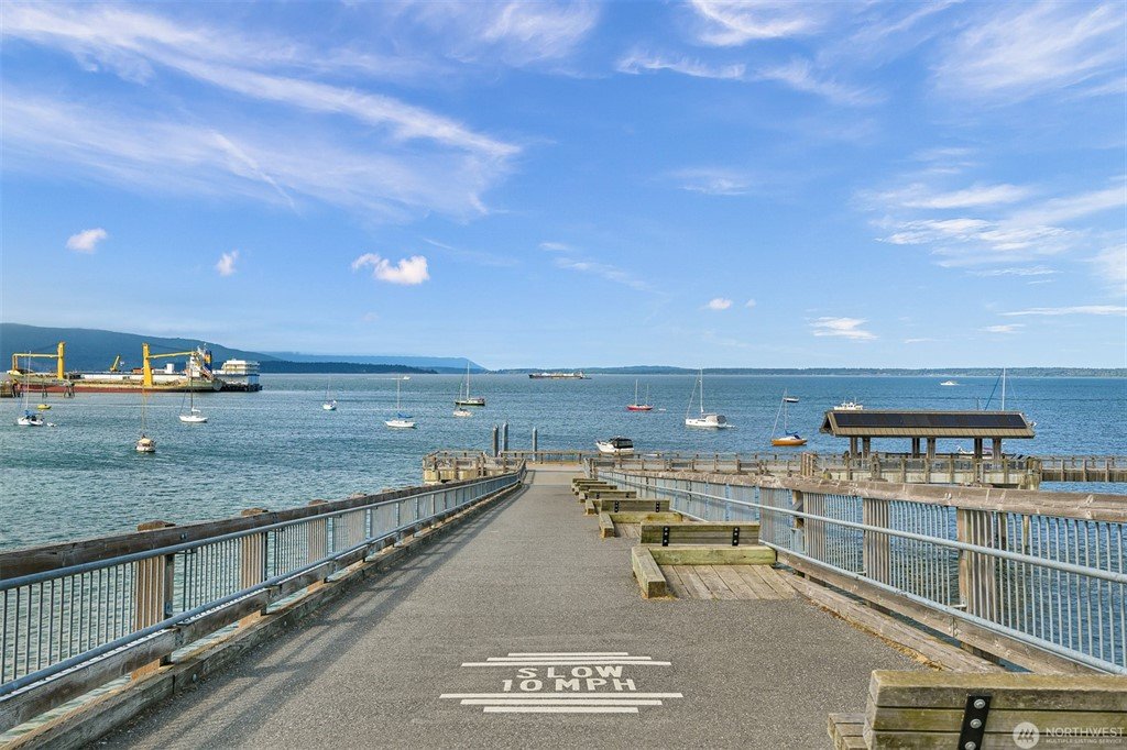 906-11th-Street-bellingham_realtor-brandon-nelson (38).jpeg