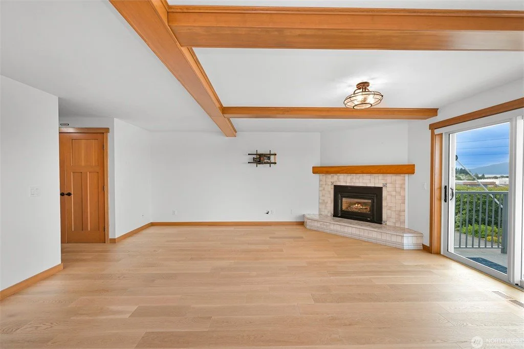 906-11th-Street-bellingham_realtor-brandon-nelson (8).jpeg